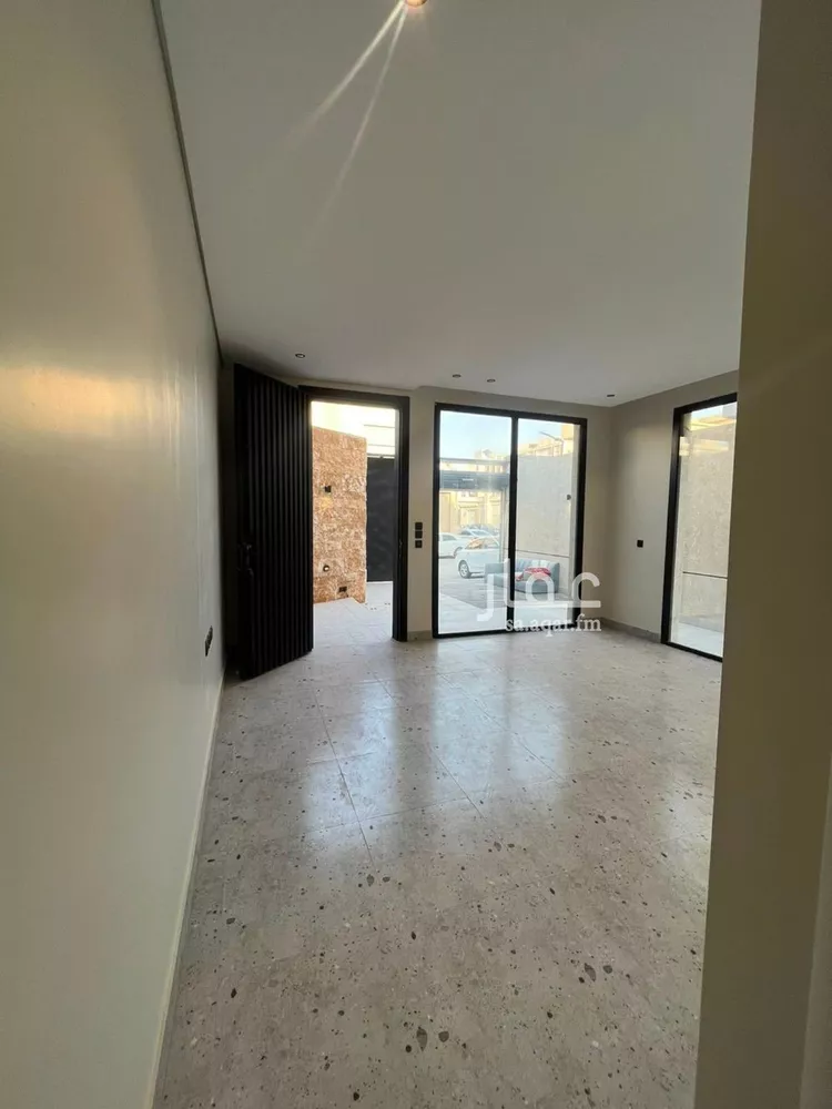 Floor for Sale in Riyadh Tuwaiq 12