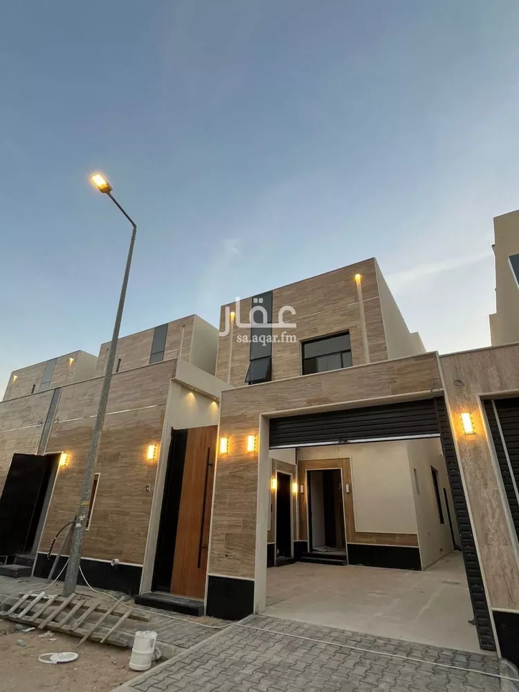 فيلا للبيع في شارع أحمد بن ناصر الكناني, حي العوالي, مدينة الرياض, منطقة الرياض