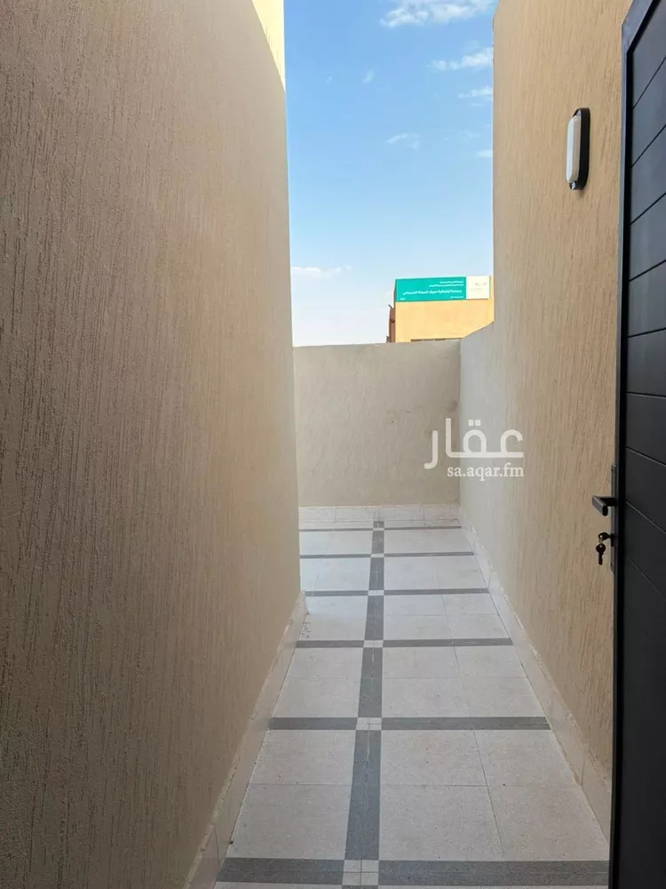 دور للبيع في شارع الصداوي, حي السويدي, مدينة الرياض, منطقة الرياض 7