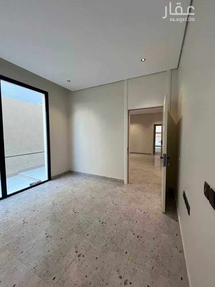 Floor for Sale in Riyadh Tuwaiq 8