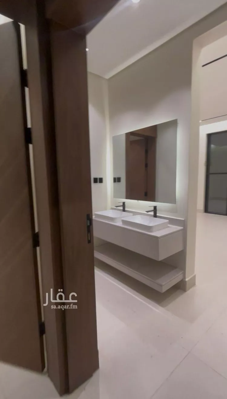 دور للبيع في شارع روح بن عبادة, حي السويدي الغربي, مدينة الرياض, منطقة الرياض 6
