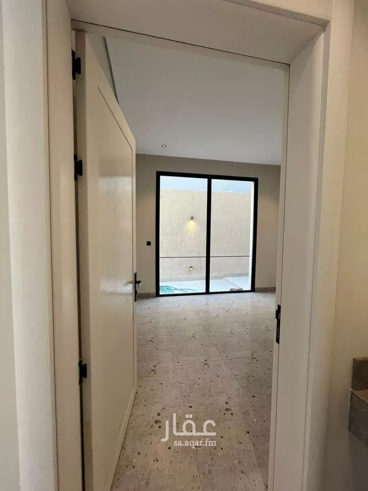 دور للبيع في شارع يحيى المفتي, حي طويق, مدينة الرياض, منطقة الرياض صورة 4