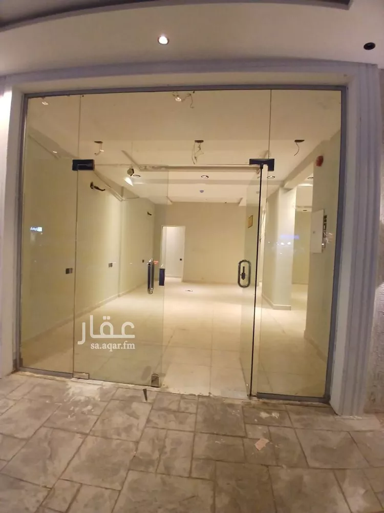 محل للإيجار في شارع الخطيب التبريزي, حي البوادي, مدينة جدة, منطقة مكة المكرمة صورة 4