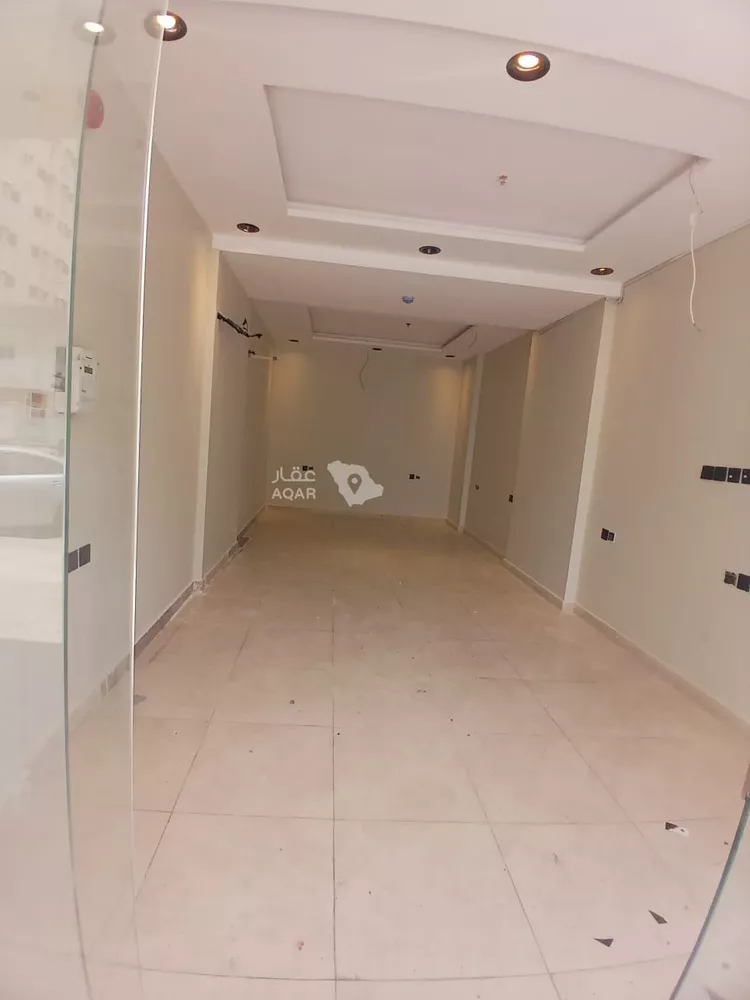 محل للإيجار في شارع الخطيب التبريزي, حي البوادي, مدينة جدة, منطقة مكة المكرمة