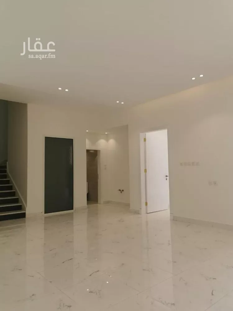 فيلا للبيع في شارع إسماعيل بن أبي اليسر, حي العارض, مدينة الرياض, منطقة الرياض صورة 3