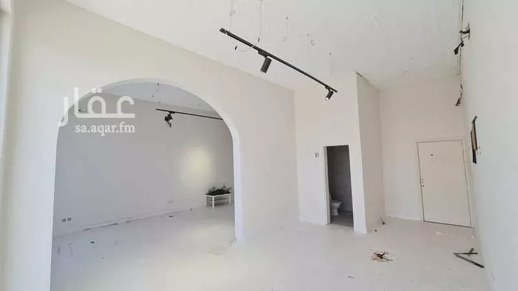 محل للإيجار في شارع عمر بن الخطاب الفرعي, حي الإسكان, مدينة بريده, منطقة القصيم صورة 3