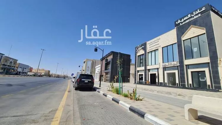 محل للإيجار في شارع عمر بن الخطاب الفرعي, حي الإسكان, مدينة بريده, منطقة القصيم