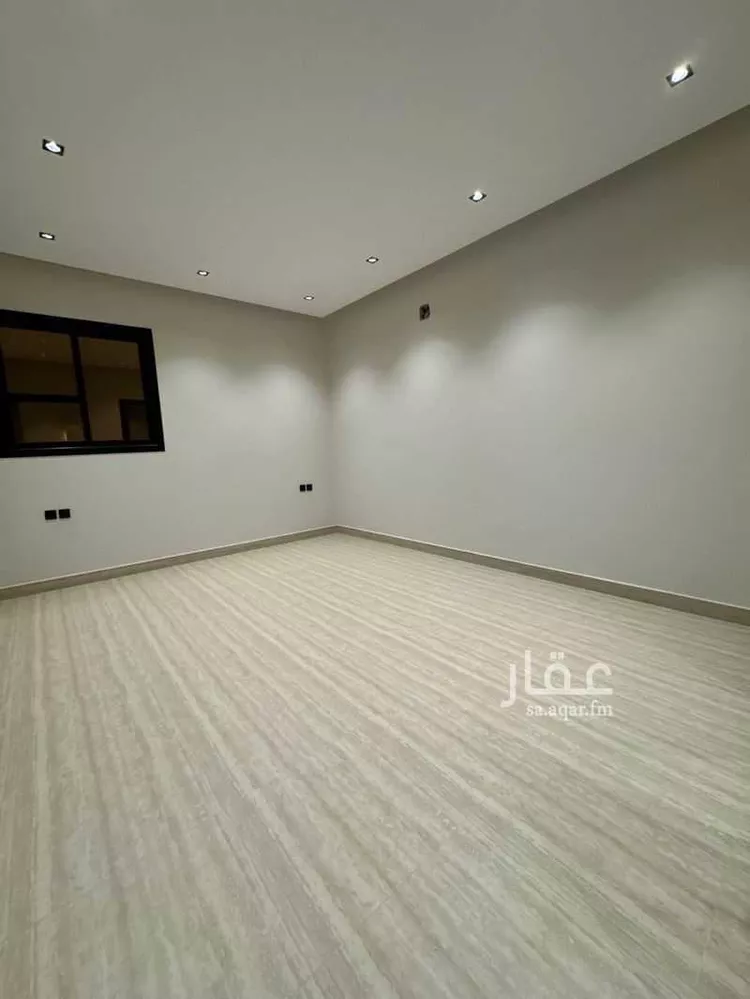 Floor for Sale in Riyadh Al Arid 11