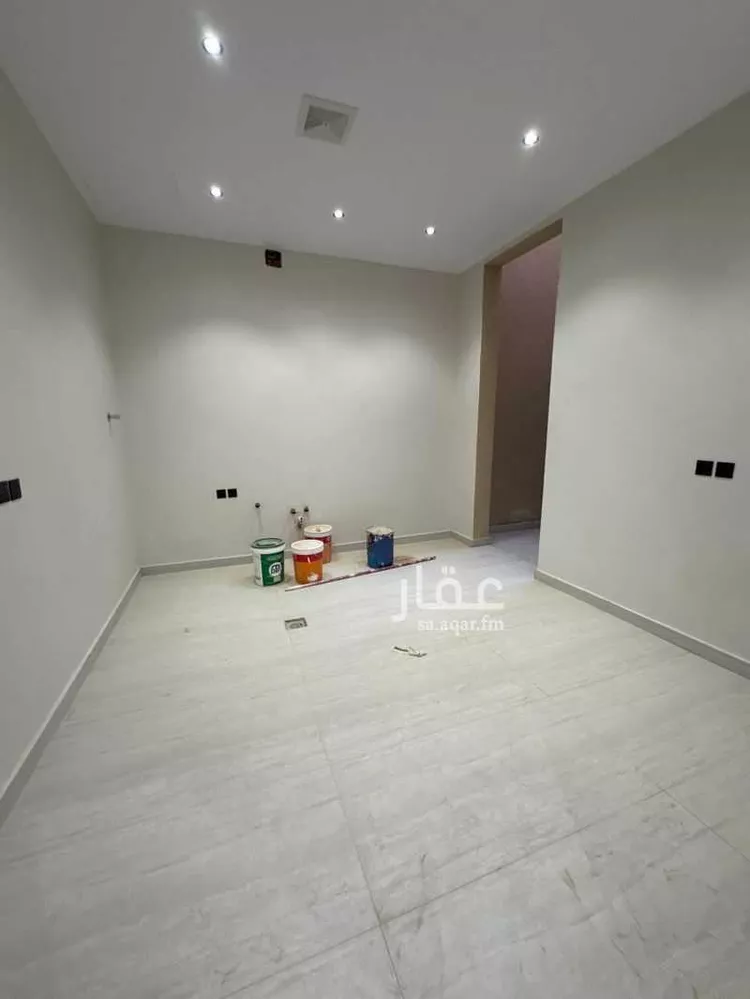 Floor for Sale in Riyadh Ash Sharq 9