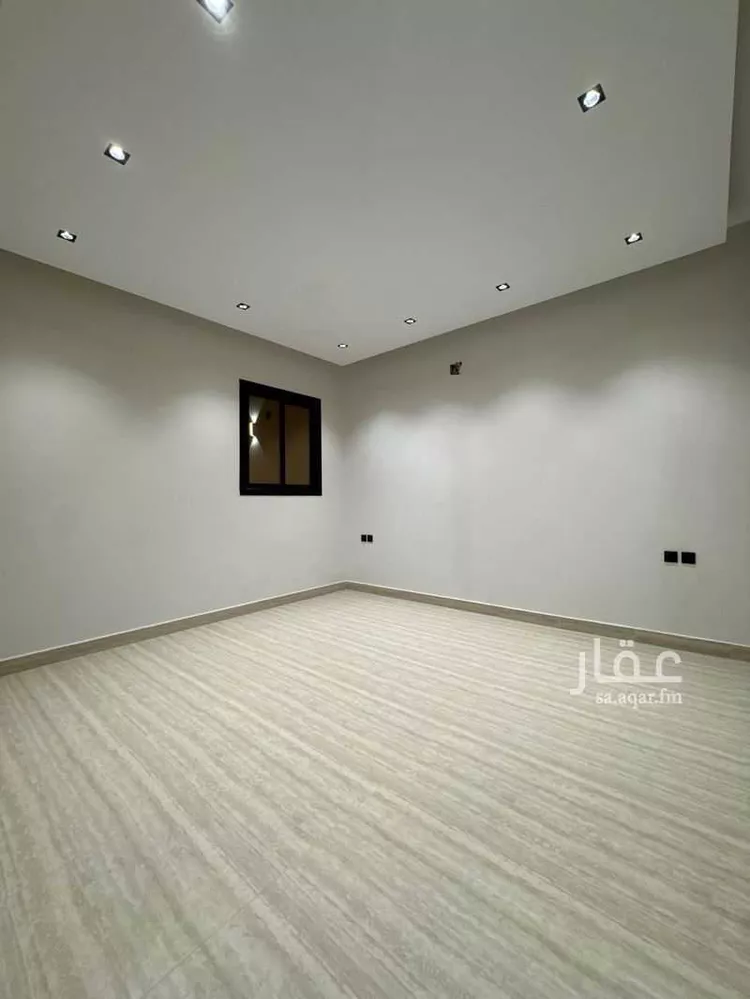 Floor for Sale in Riyadh Al Arid 12