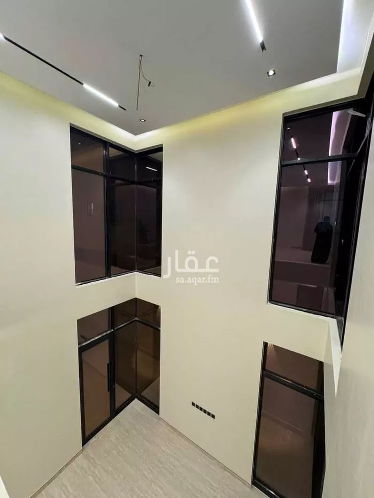 فيلا للبيع في شارع وادي ترج, حي القادسية, مدينة الرياض, منطقة الرياض 15