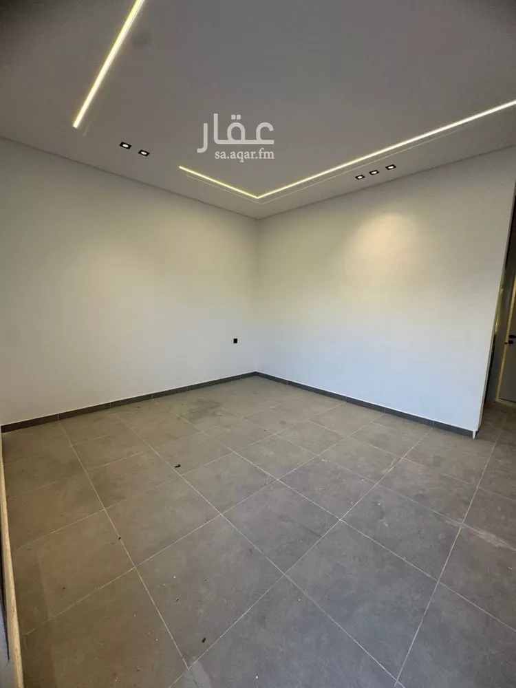 دور للبيع في شارع الأمير عبدالله بن سعود بن عبدالله صنيت, حي بدر, مدينة الرياض, منطقة الرياض صورة 2