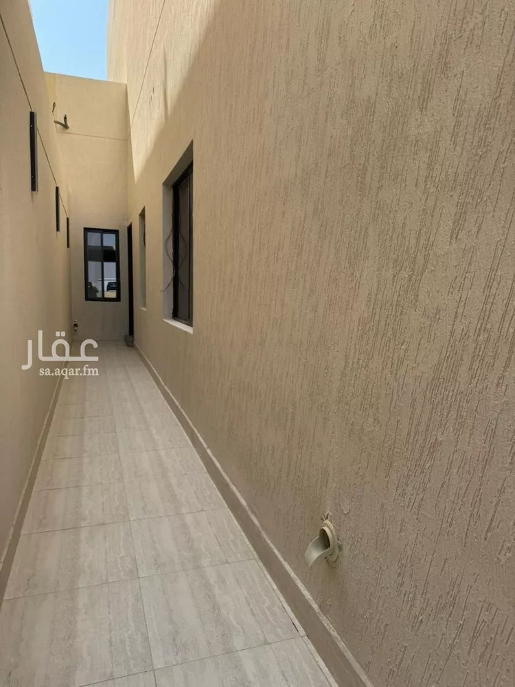 دور للبيع في شارع مافيه اسم , حي الجنادرية, مدينة الرياض, منطقة الرياض صورة 2