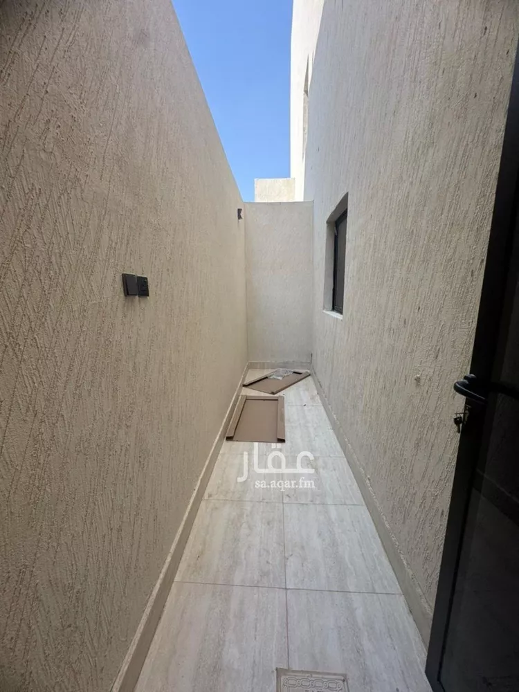 دور للبيع في شارع مافيه اسم , حي الجنادرية, مدينة الرياض, منطقة الرياض صورة 3