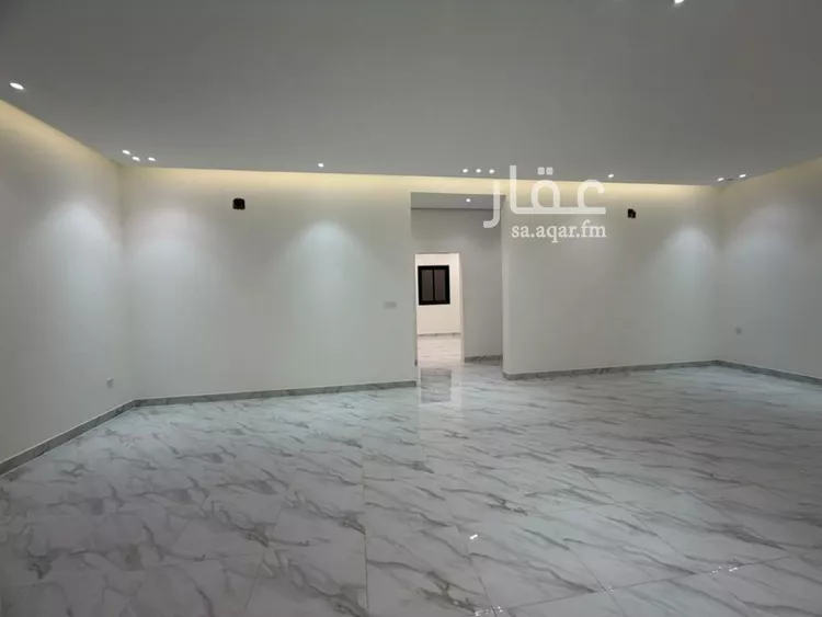 Floor for Sale in Riyadh Al Qadisiyah صورة 4