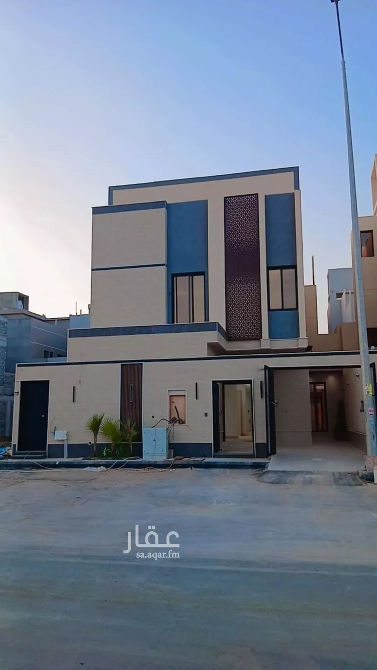 فيلا للبيع في شارع حجاج بن أرطأة, حي الرمال, مدينة الرياض, منطقة الرياض