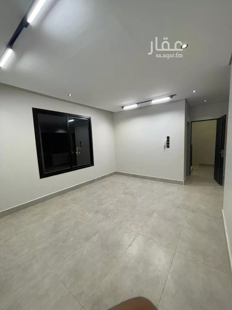دور للبيع في شارع عبيدالله الفقيه, حي الرمال, مدينة الرياض, منطقة الرياض