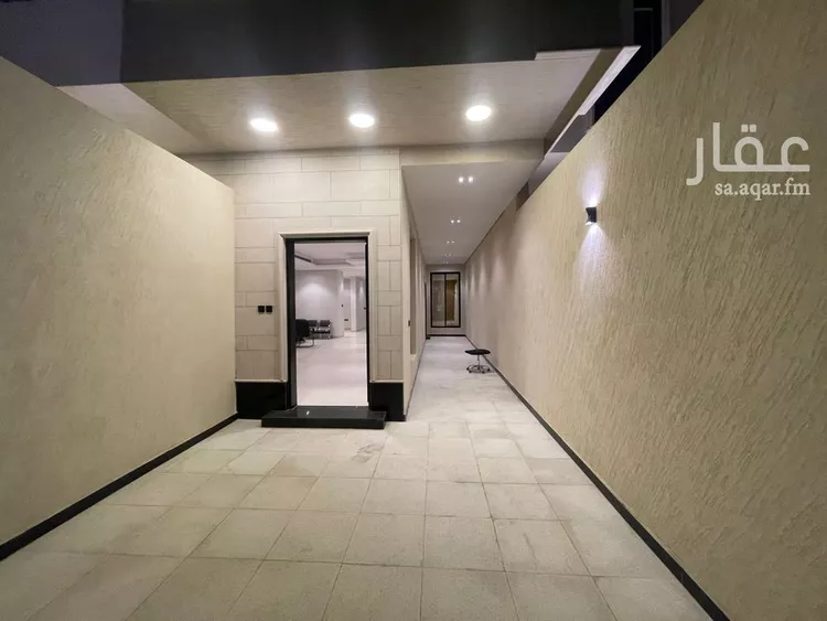 Floor for Sale in Riyadh Al Yarmouk 10