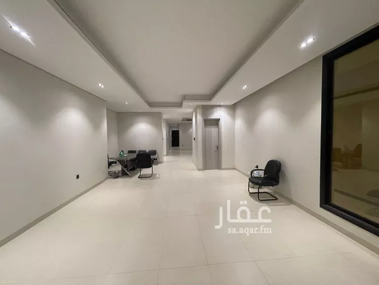 Floor for Sale in Riyadh Al Yarmouk 9