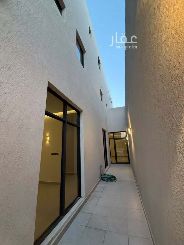 دور للبيع في شارع رقم 170, حي الجنادرية, مدينة الرياض, منطقة الرياض 9