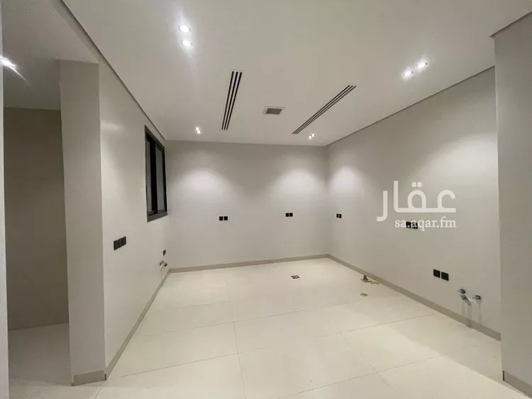 Floor for Sale in Riyadh Al Yarmouk 6