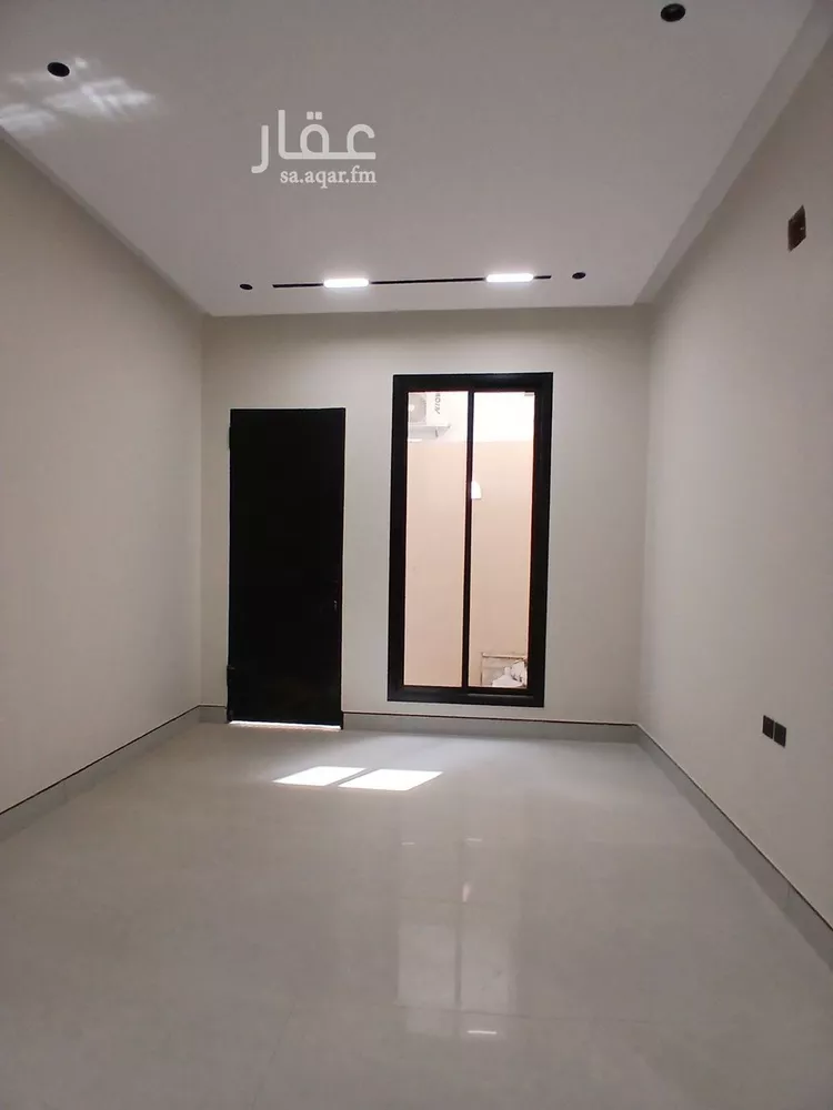 دور للبيع في شارع احمد بن سعادة, حي الرمال, مدينة الرياض, منطقة الرياض صورة 5