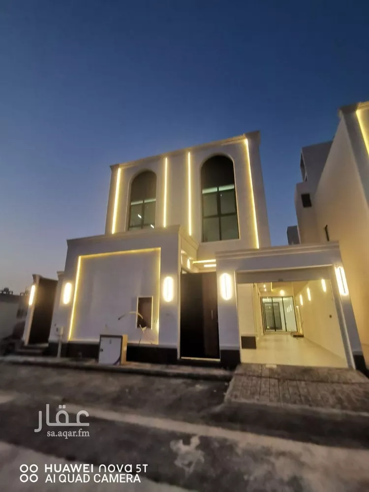 فيلا للبيع في شارع حجاج بن أرطأة, حي الرمال, مدينة الرياض, منطقة الرياض