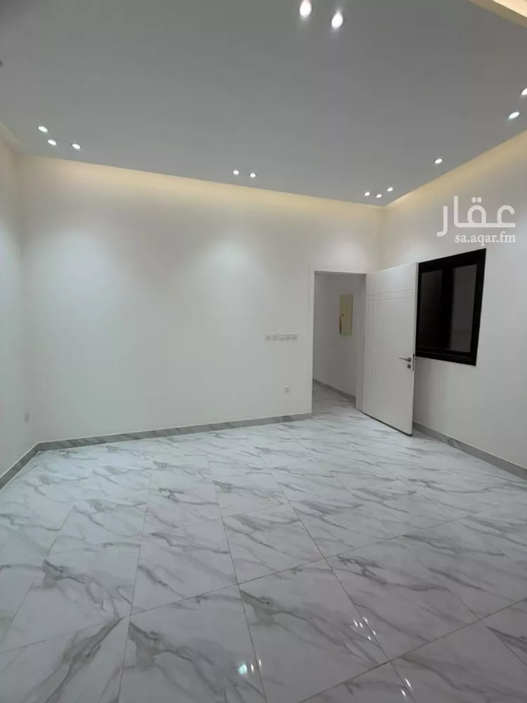 Floor for Sale in Riyadh Al Qadisiyah صورة 5