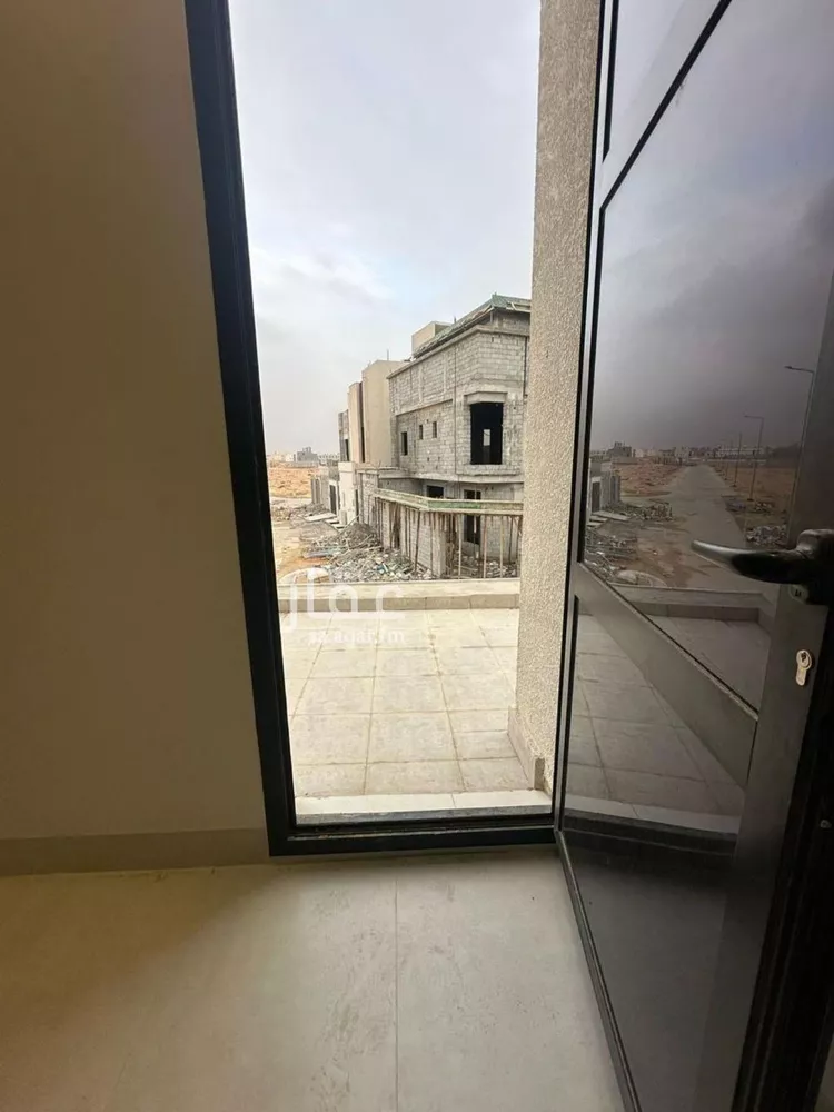 فيلا للبيع في شارع جولاء, حي الجنادرية, مدينة الرياض, منطقة الرياض 13