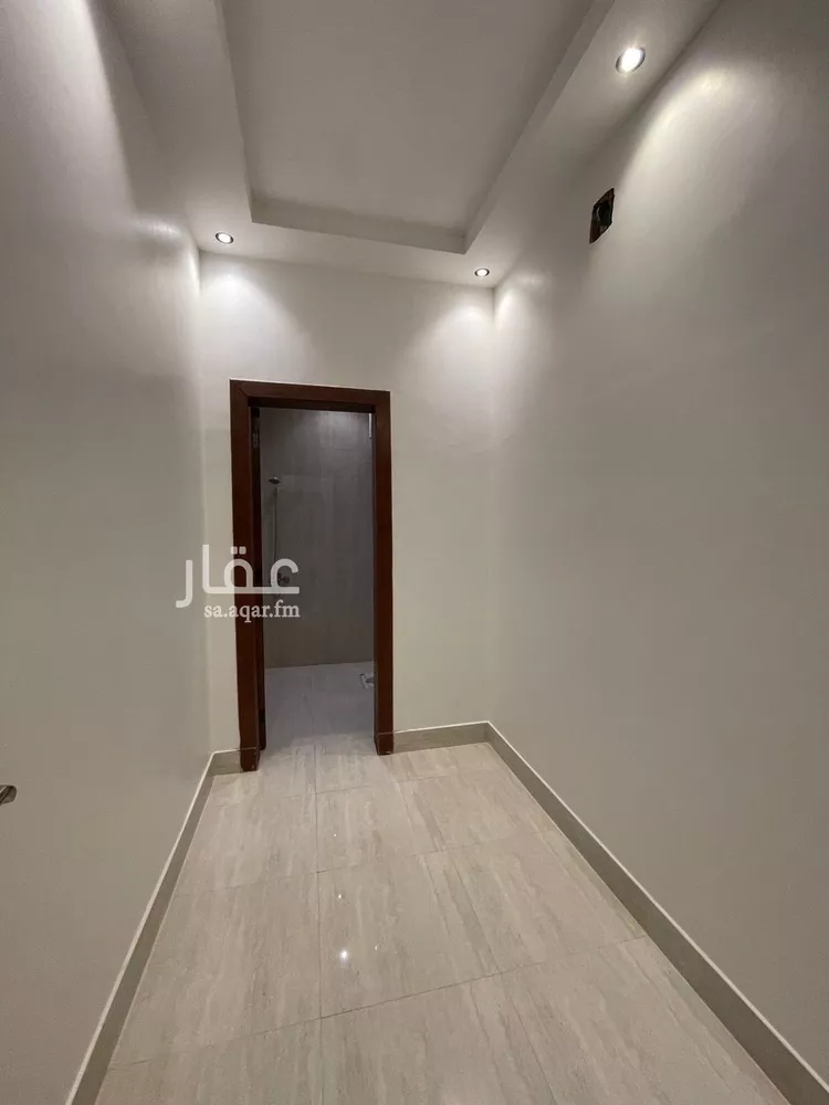 دور للبيع في شارع احمد بن سعادة, حي الرمال, مدينة الرياض, منطقة الرياض 6
