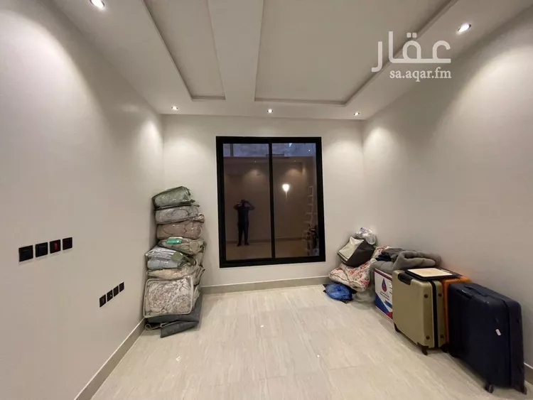 دور للبيع في شارع احمد بن سعادة, حي الرمال, مدينة الرياض, منطقة الرياض 9