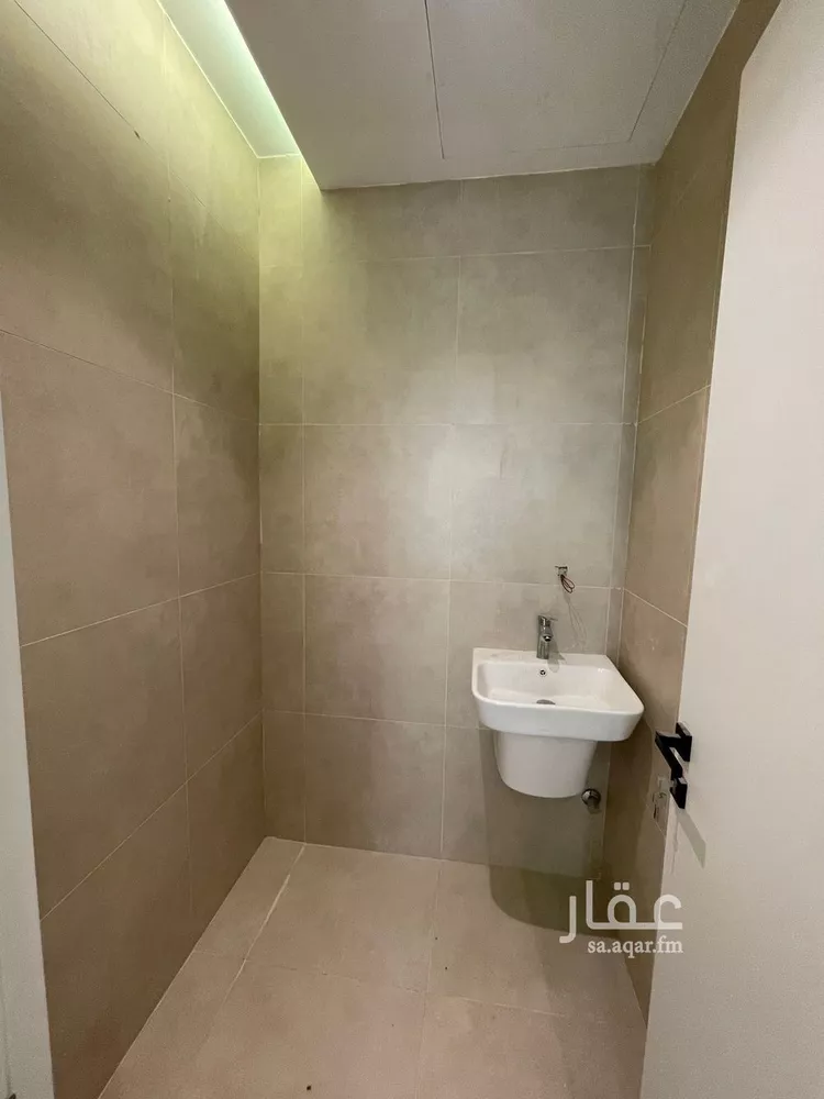 شقة للبيع في شارع علي بن زياد العبسي, حي الرمال, مدينة الرياض, منطقة الرياض 7