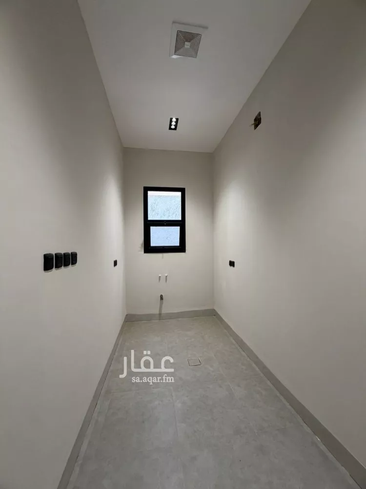 فيلا للبيع في شارع السلطان قابوس بن سعيد, حي المعيزيلة, مدينة الرياض, منطقة الرياض 16