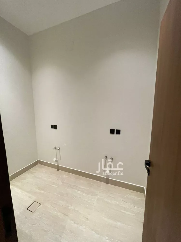 دور للبيع في شارع رقم 346, حي النرجس, مدينة الرياض, منطقة الرياض صورة 5