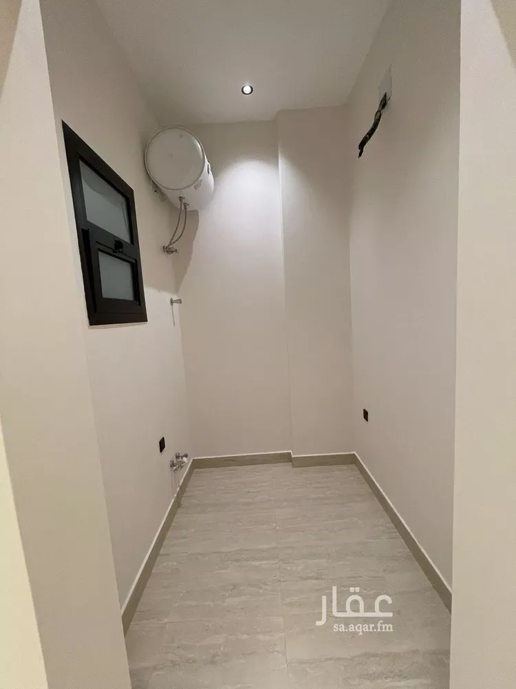 شقة للبيع في شارع أحمد بن قاسم, حي إشبيلية, مدينة الرياض, منطقة الرياض صورة 2