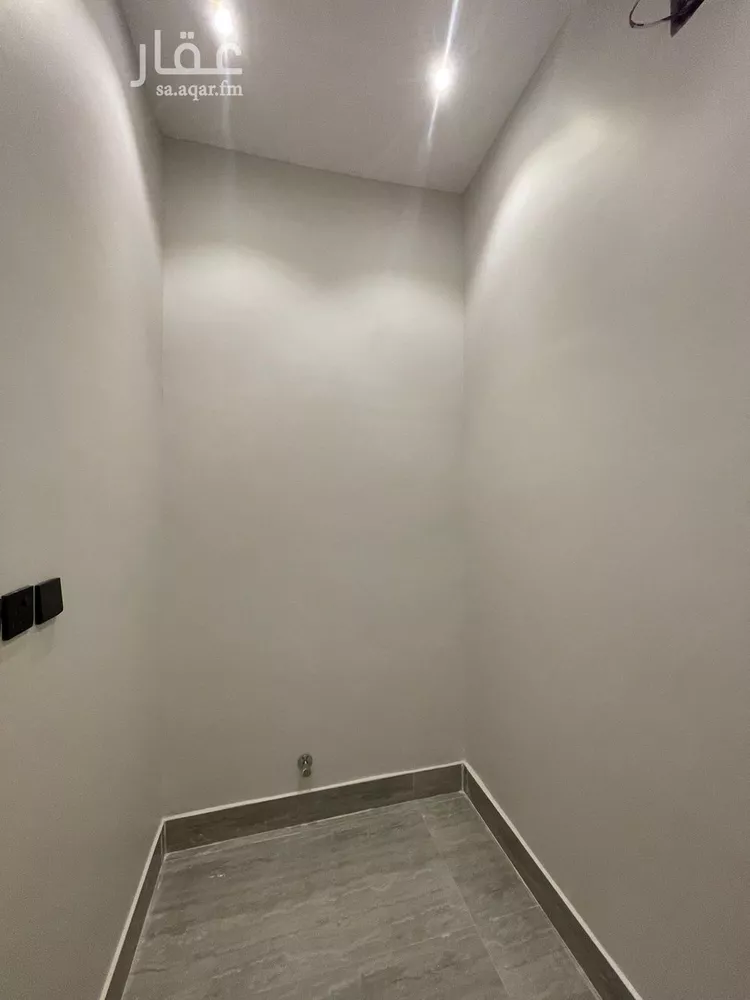 Apartment for Sale in Riyadh Al Yarmouk 8