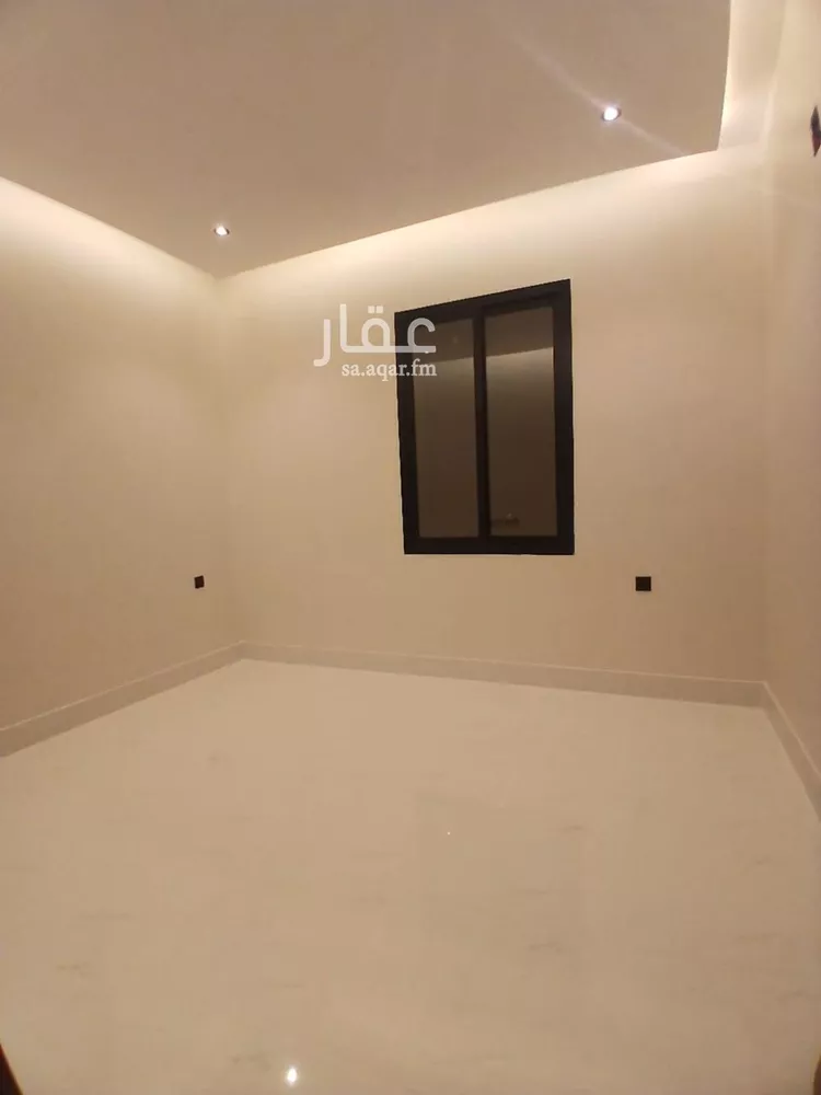 فيلا للبيع في شارع ثابت النحوي, حي الرمال, مدينة الرياض, منطقة الرياض صورة 2
