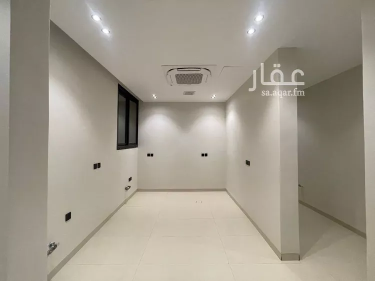 Floor for Sale in Riyadh Al Yarmouk 8
