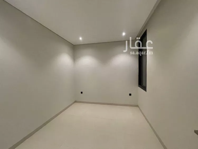 Floor for Sale in Riyadh Al Yarmouk 7