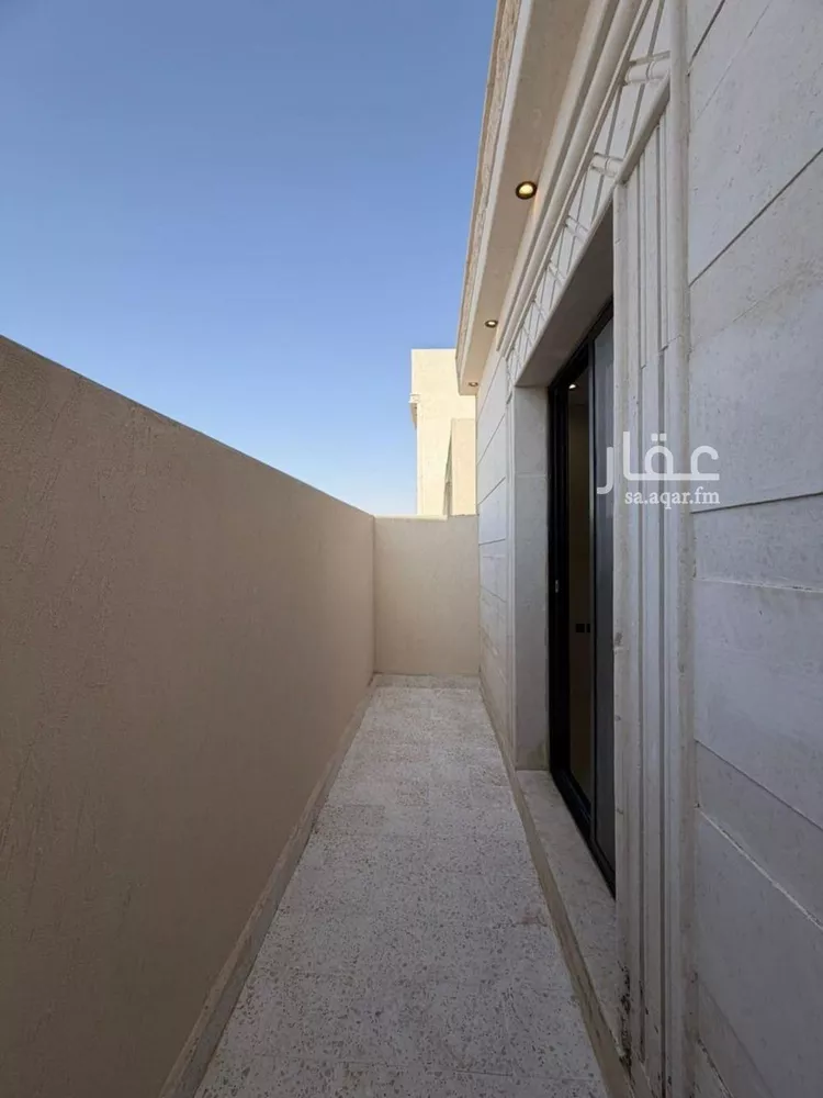 شقة للبيع في شارع الامام عبدالله بن سعود بن عبدالعزيز, حي القادسية, مدينة الرياض, منطقة الرياض صورة 2
