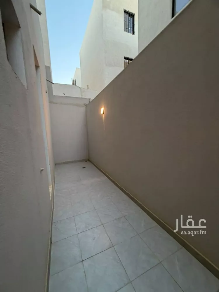 Floor for Sale in Riyadh Al Janadriyah صورة 4