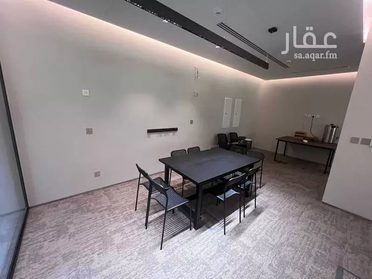 مكتب تجاري للإيجار في شارع محمد المقدمي, حي الغدير, مدينة الرياض, منطقة الرياض صورة 2