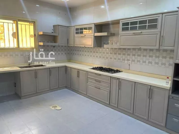 فيلا للبيع في شارع الجامعة 15, حي الجامعة, مدينة المزاحمية, منطقة الرياض 12