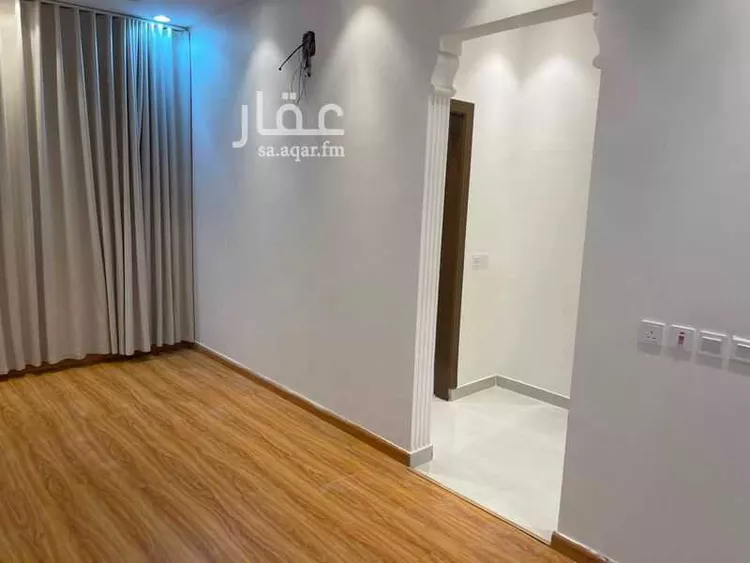 فيلا للبيع في شارع الجامعة 15, حي الجامعة, مدينة المزاحمية, منطقة الرياض 7