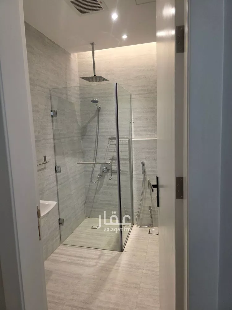 شقة للإيجار في شارع قناة السويس, حي العقيق, مدينة الرياض, منطقة الرياض صورة 4