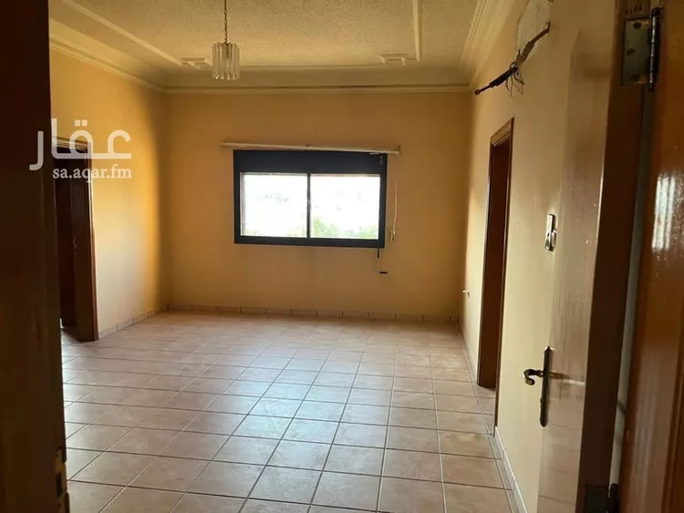 فيلا للإيجار في شارع الحكم بن نافع, حي الروضة, مدينة الرياض, منطقة الرياض صورة 3