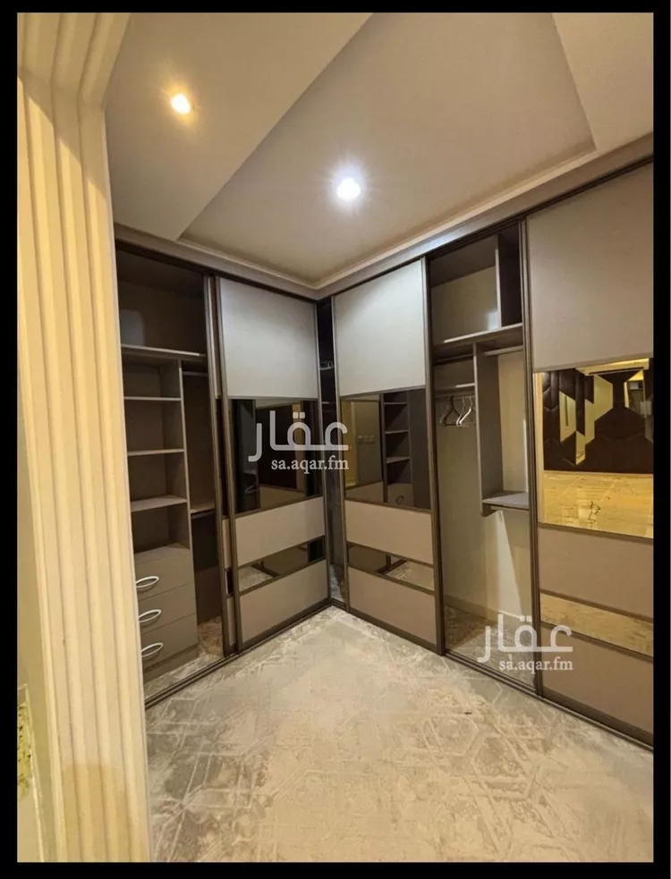 فيلا للإيجار في شارع بهاء الدين زهير, حي المهدية, مدينة الرياض, منطقة الرياض