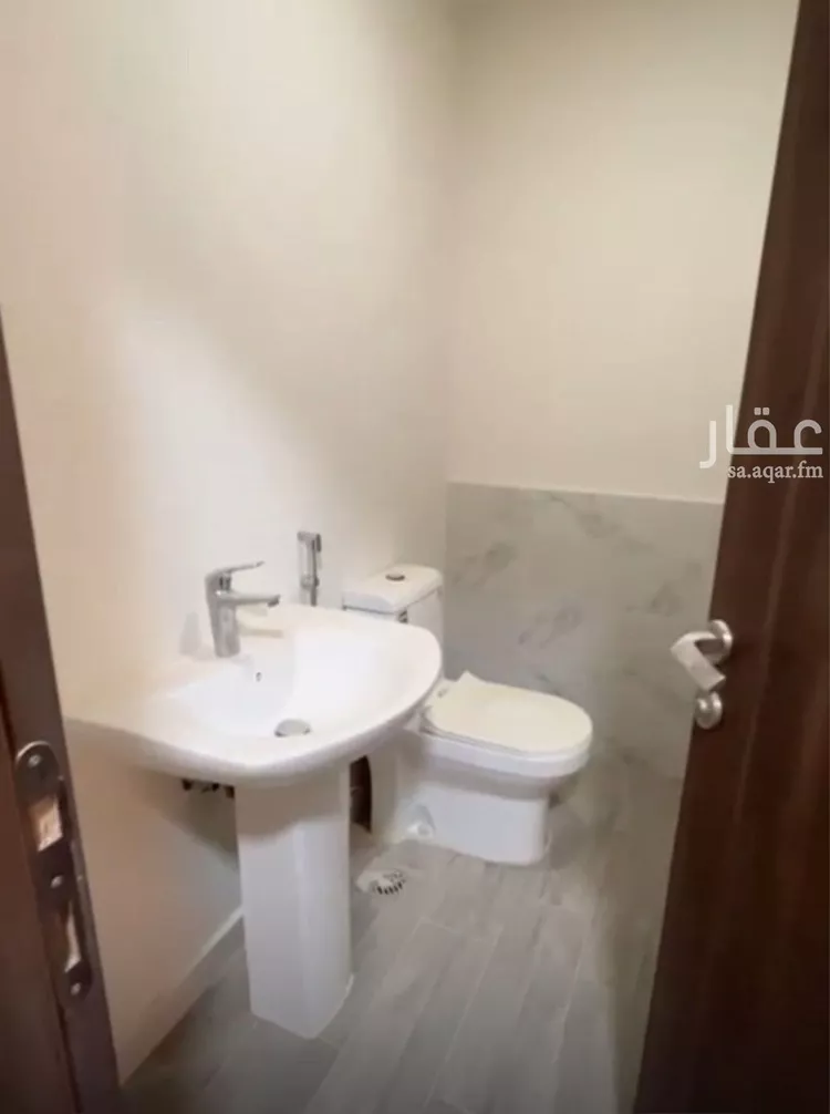 فيلا للإيجار في شارع زكريا الأنصاري, حي مطار الملك خالد الدولي, مدينة الرياض, منطقة الرياض