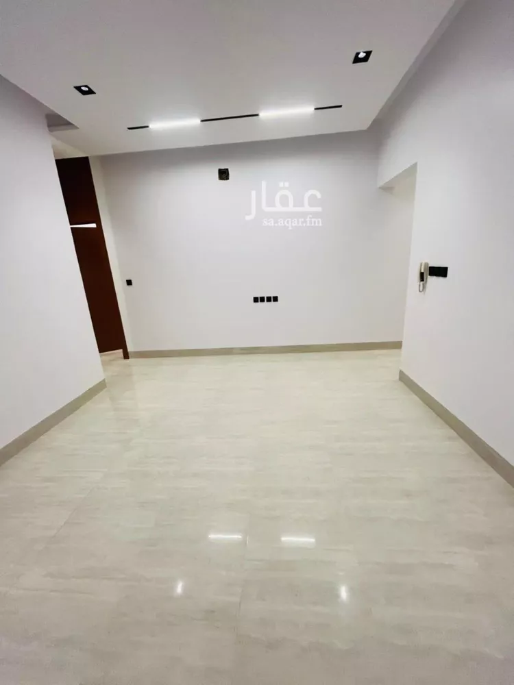 دور للبيع في شارع الأبشيهي, حي الرمال, مدينة الرياض, منطقة الرياض صورة 4
