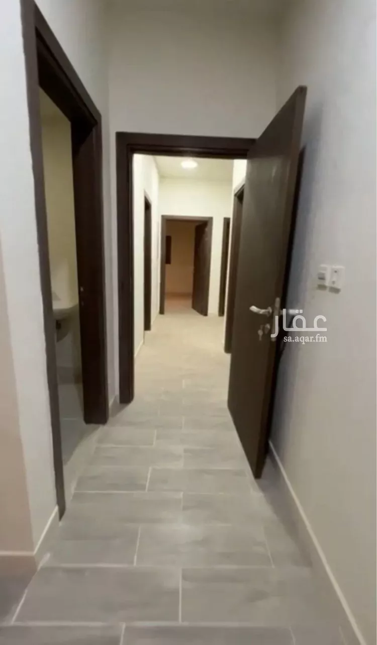 فيلا للإيجار في شارع زكريا الأنصاري, حي مطار الملك خالد الدولي, مدينة الرياض, منطقة الرياض صورة 3